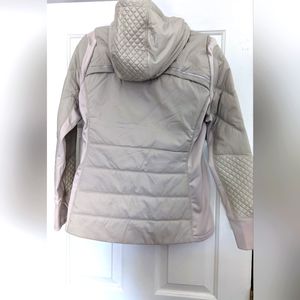 Athleta Rock Ridge Jacket size M cream color